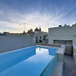 Rooftop 3br With Plunge Pool & Bbq Near Airport Hal Ghaxiak