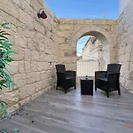 펜션 Rooftop 3br With Plunge Pool & Bbq Near Airport *