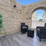 Rooftop 3br With Plunge Pool & Bbq Near Airport Dom wakacyjny *