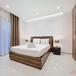 Rooftop 3br With Plunge Pool & Bbq Near Airport