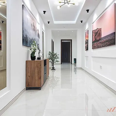 Rooftop Oasis With Plunge Pool & Bbq *