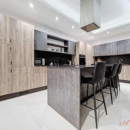 Rooftop 3br With Plunge Pool & Bbq Near Airport * Hal Ghaxiak