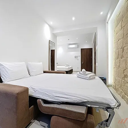 Rooftop Oasis With Plunge Pool & Bbq *