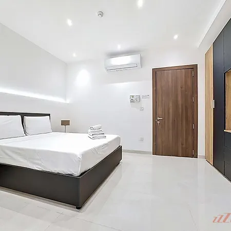 Rooftop 3br With Plunge Pool & Bbq Near Airport * Hal Ghaxiak