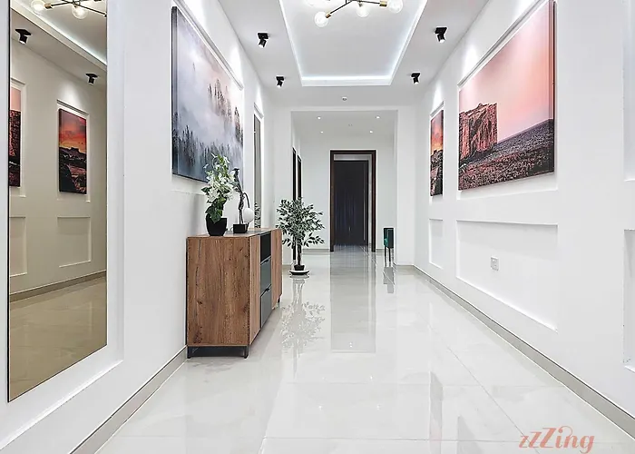 Rooftop Oasis With Plunge Pool & Bbq *