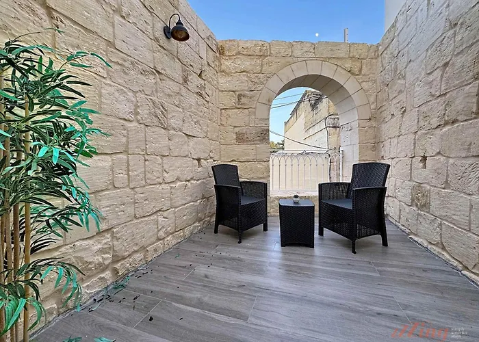 Holiday home Rooftop Oasis With Plunge Pool & Bbq *